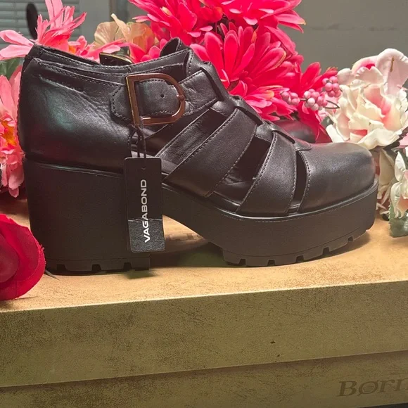 Vagabond Dioon Black Leather Sandal - Picture 3 of 5